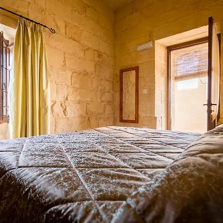 Ta'filomena * Xagħra